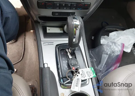 2012 Ford Fusion Hybrid z USA, uszkodzony, nr VIN 3FADP0L33CR206202